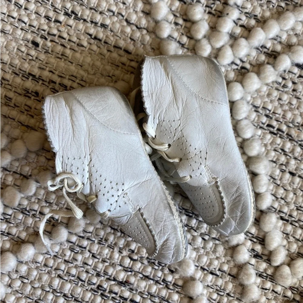 Vintage baby crib shoes‎